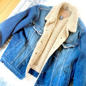 Abercrombie Men’s Sherpa Jean Coat- XL